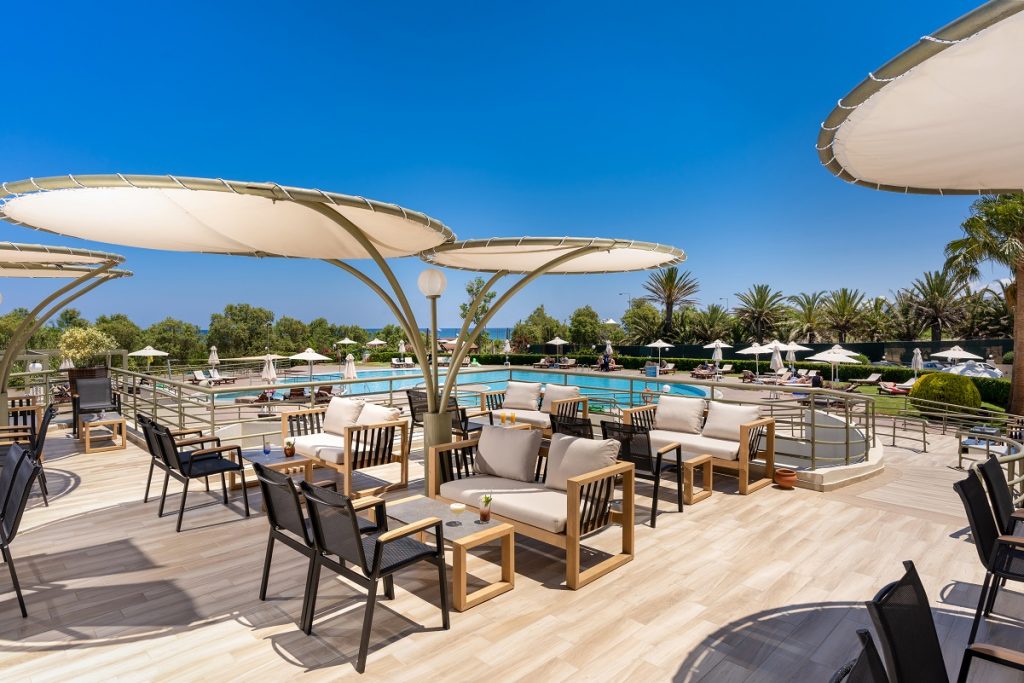 Electra Pool Bar